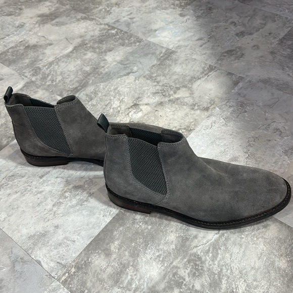 Clark’s grey suede boots - Picture 3 of 6